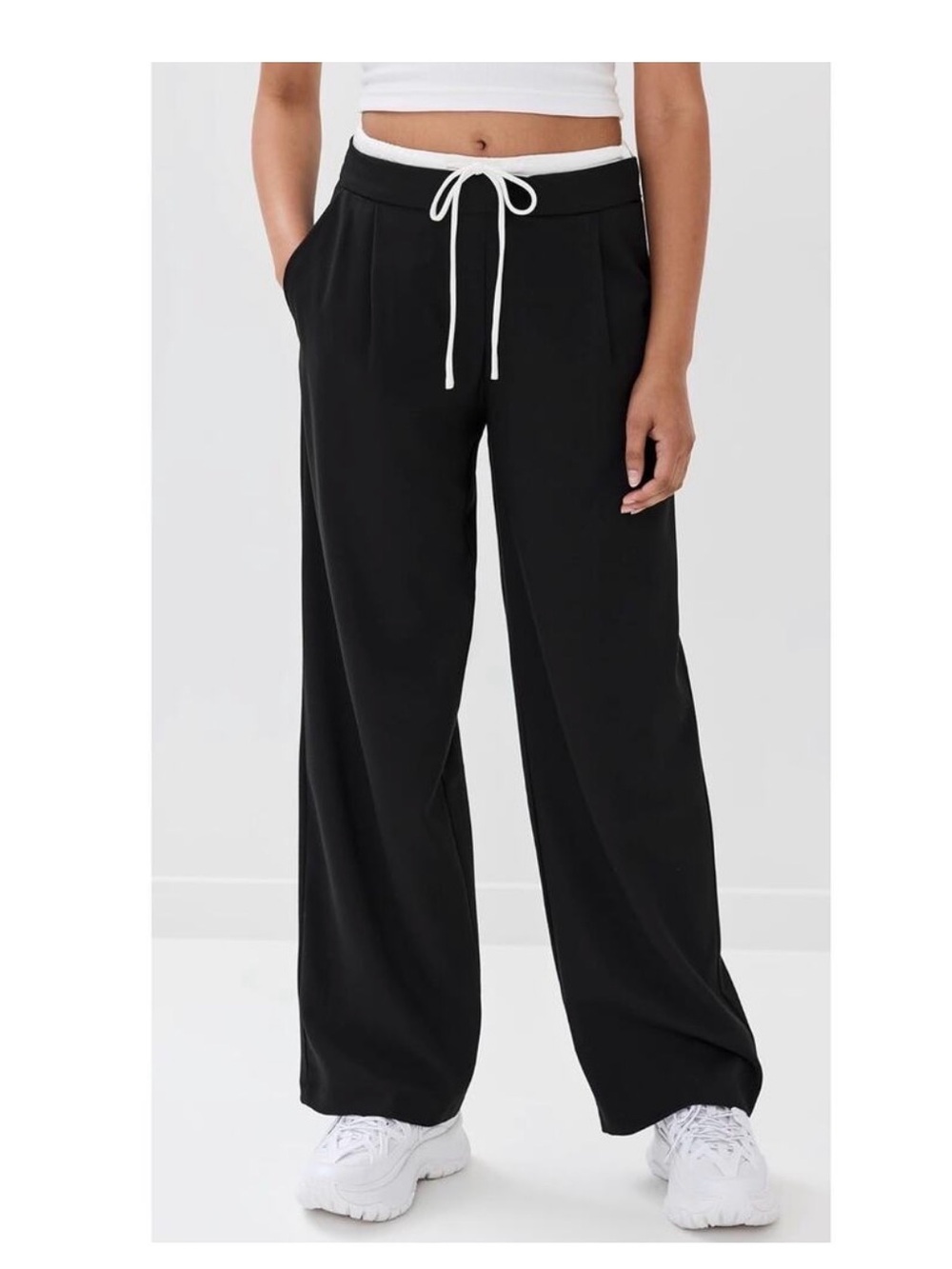 Lioness Essential Pant Onyx Small Wide Leg Drawstring Trouser